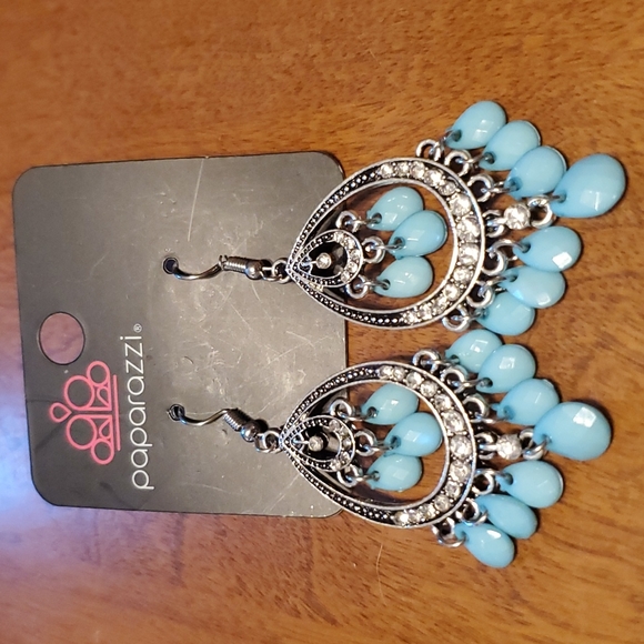 Paparazzi NWT light Aqua milky beaded silver earrings.